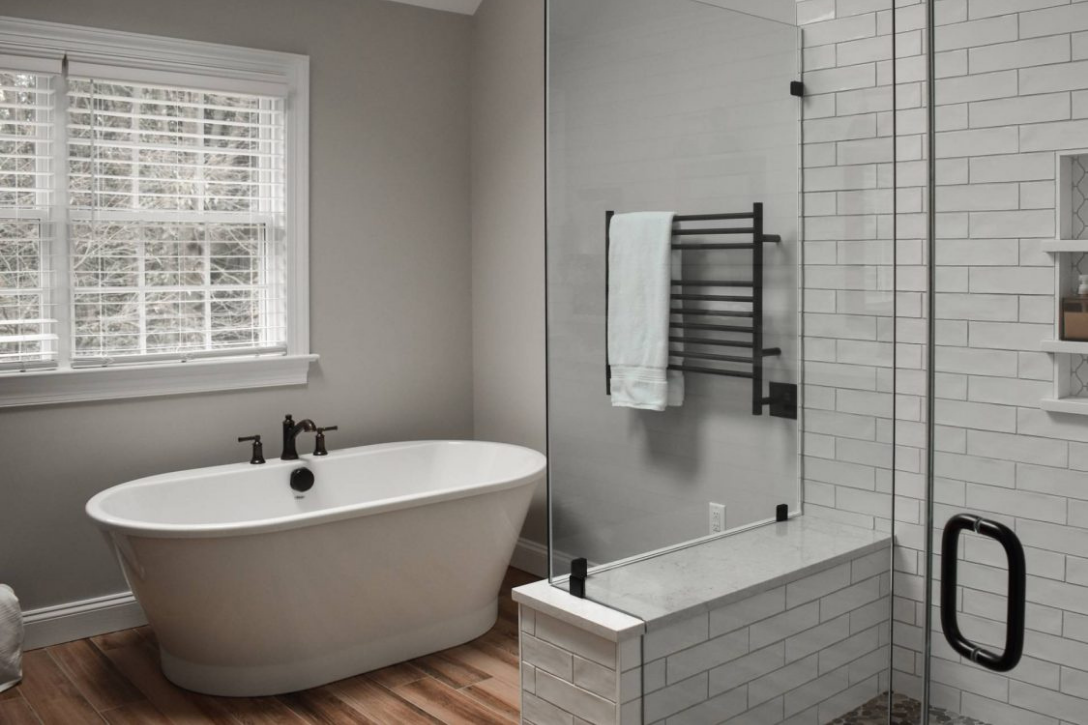 TREND ALERT Separate Tub And Shower Combos Get Inspired